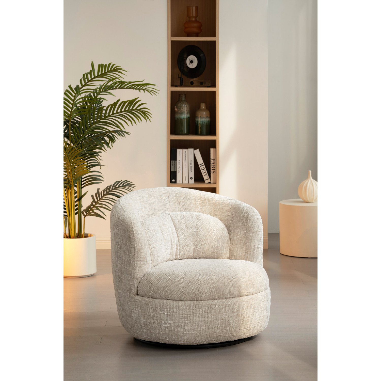 Corolla Swivel Lounge Chair